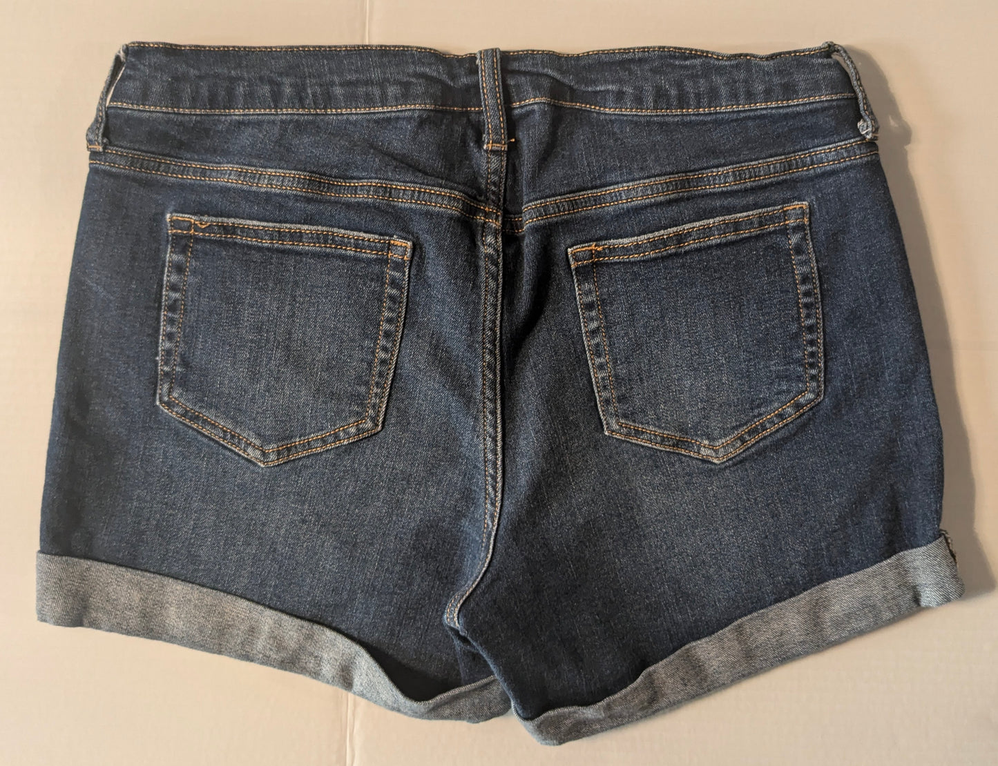 Side panels 3.5" cuffed denim shorts, Dark wash