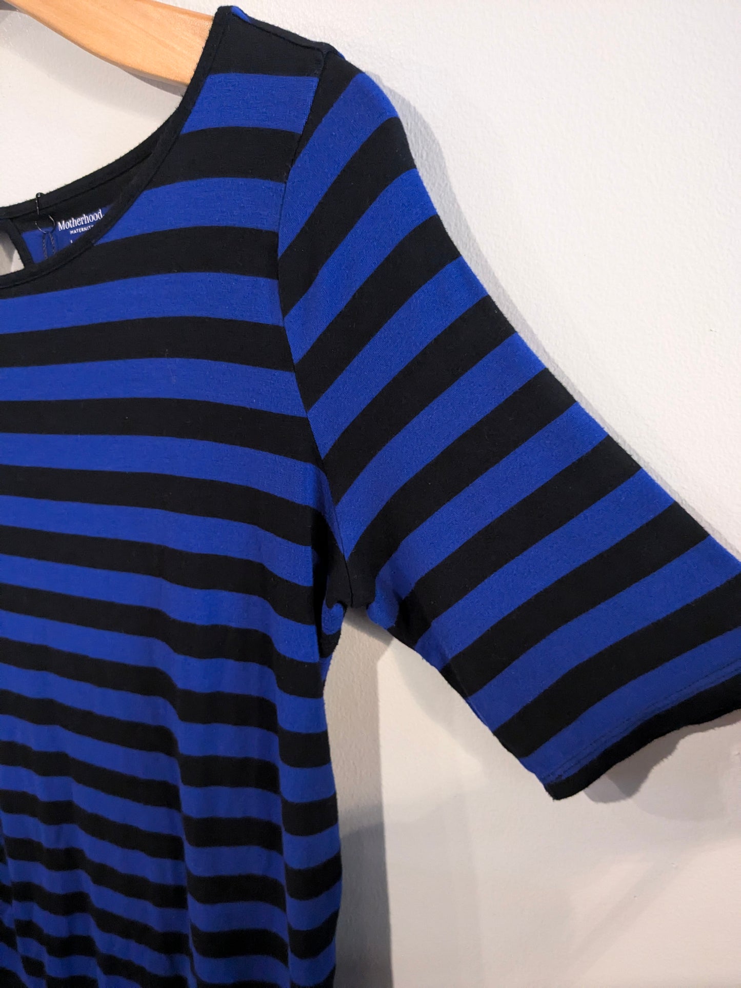 Essential rear keyhole fitted SS tee, Black stripes