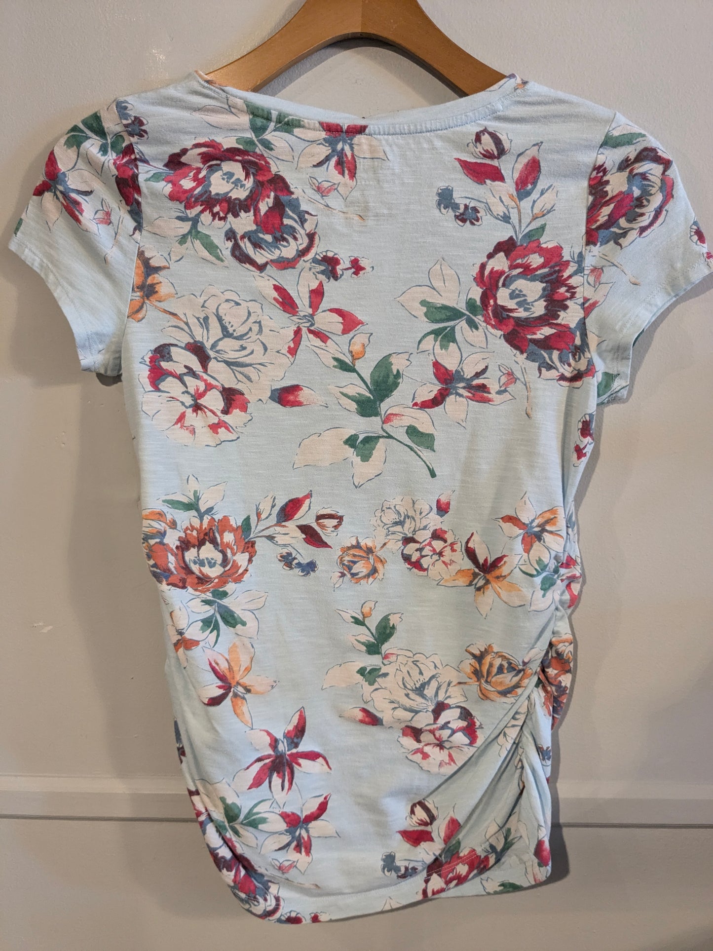 Essential fitted v-neck SS tee, Multi