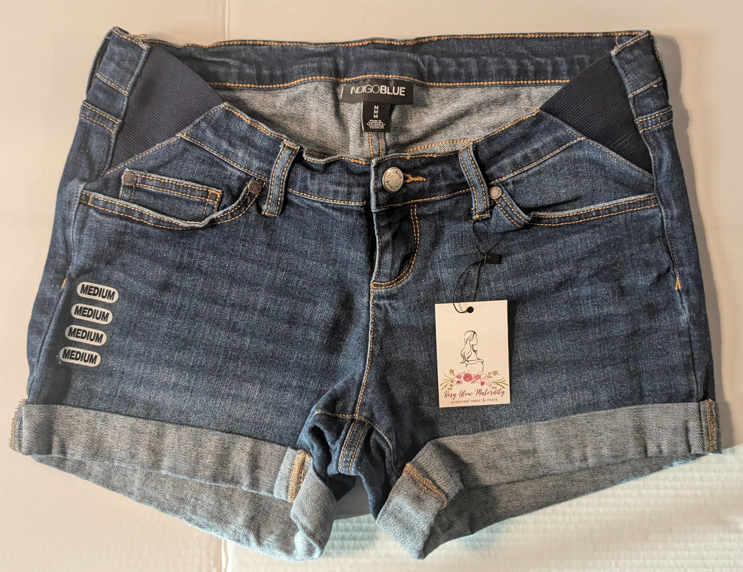 Side panels 3.5" cuffed denim shorts, Dark wash