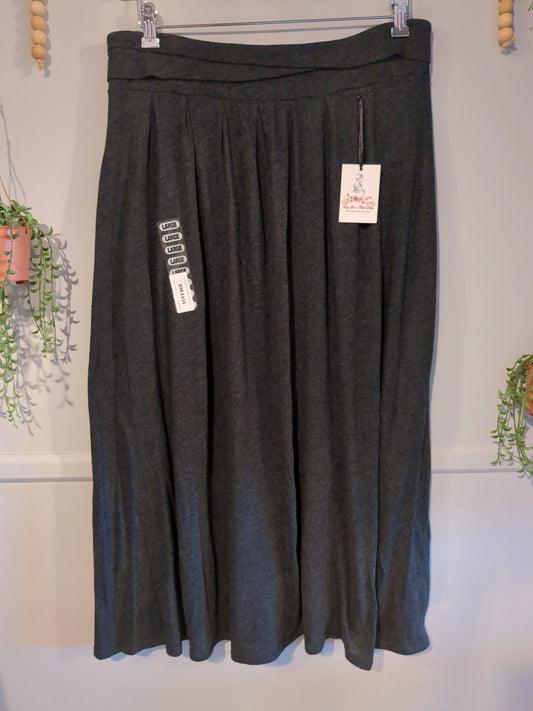 High-waisted pleated flowy maxi skirt, Charcoal