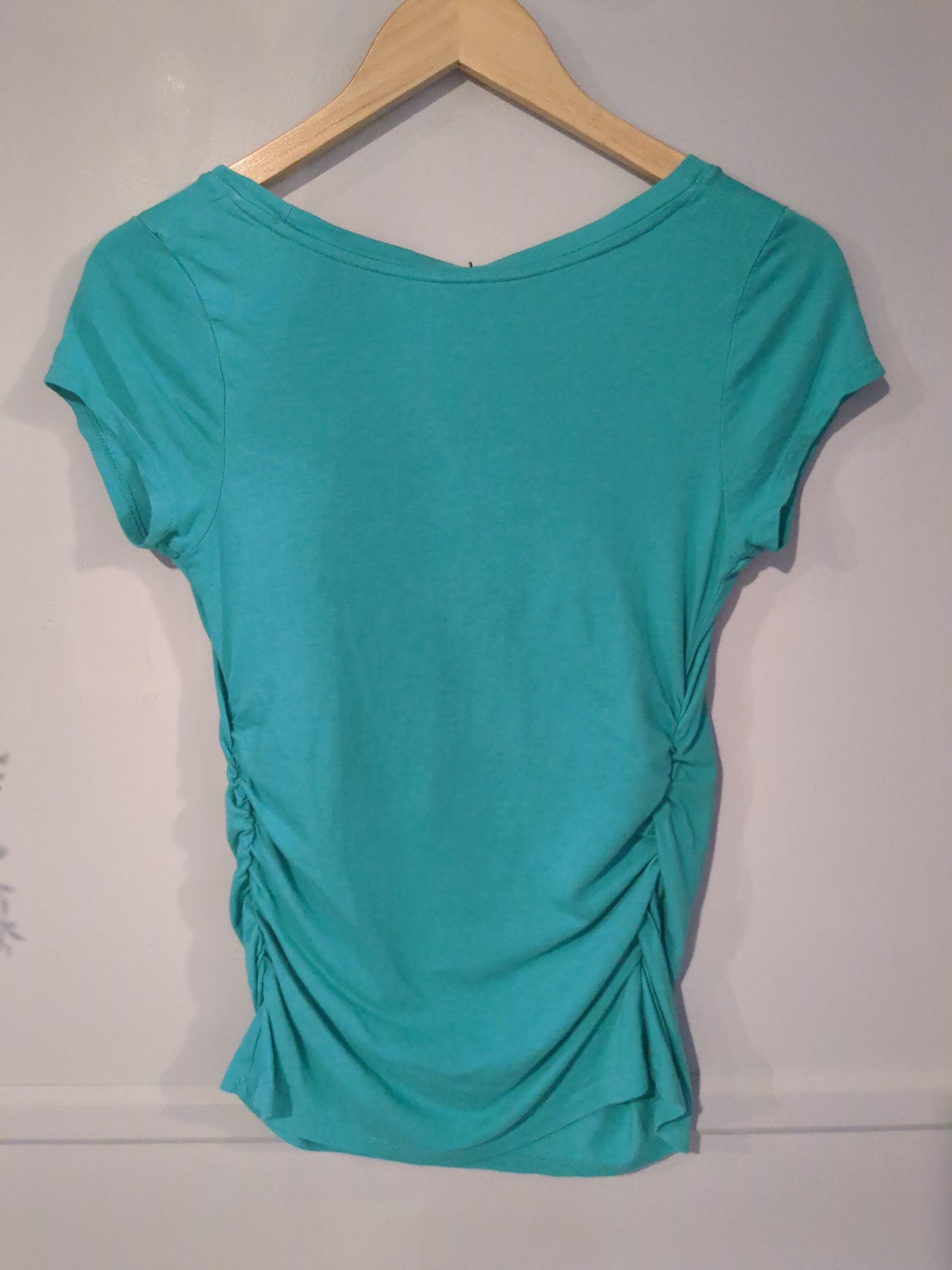Essential fitted scoop neck SS tee, Multi