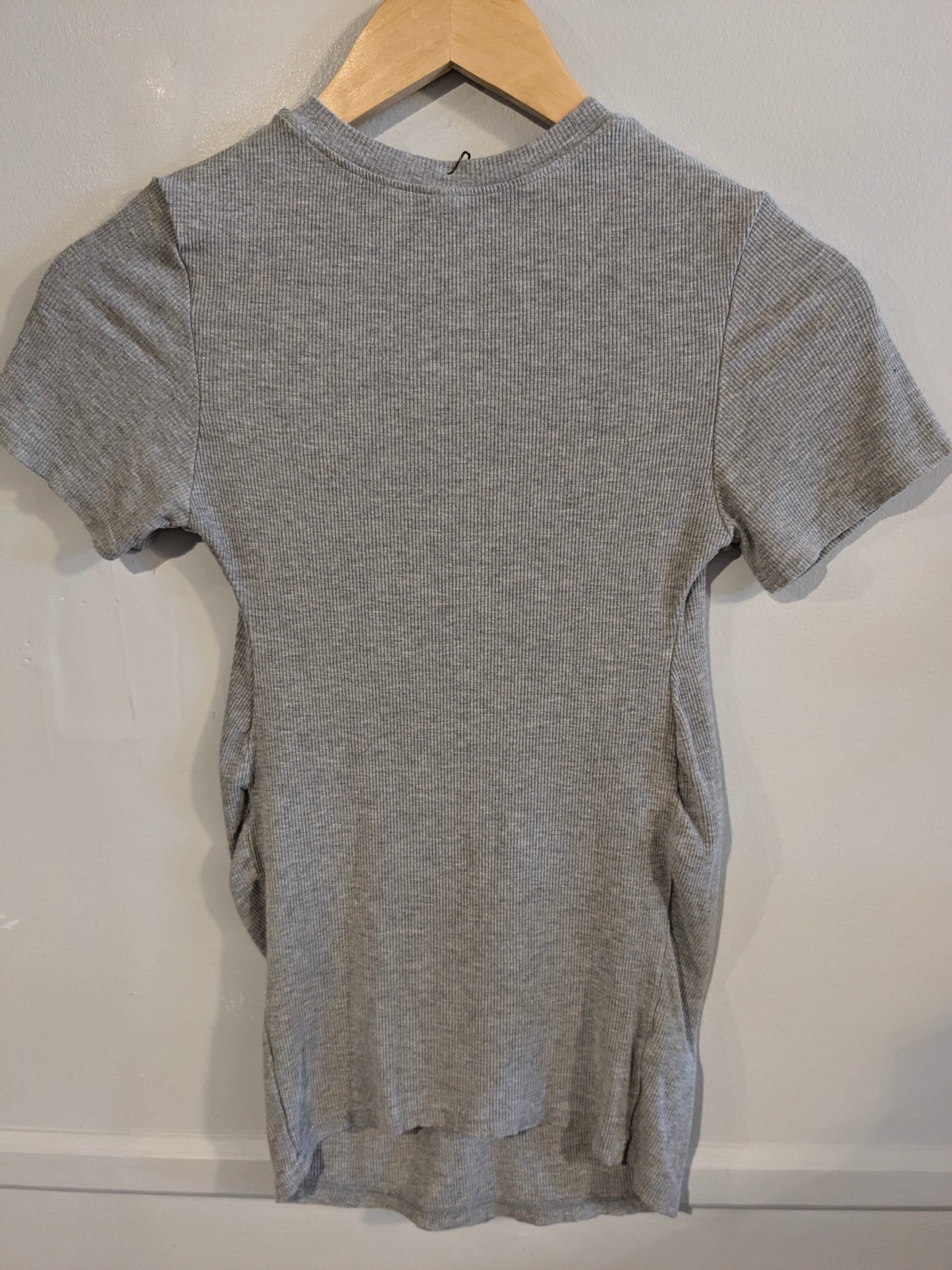 Crew neck fitted ribbed knit SS tee, Grey