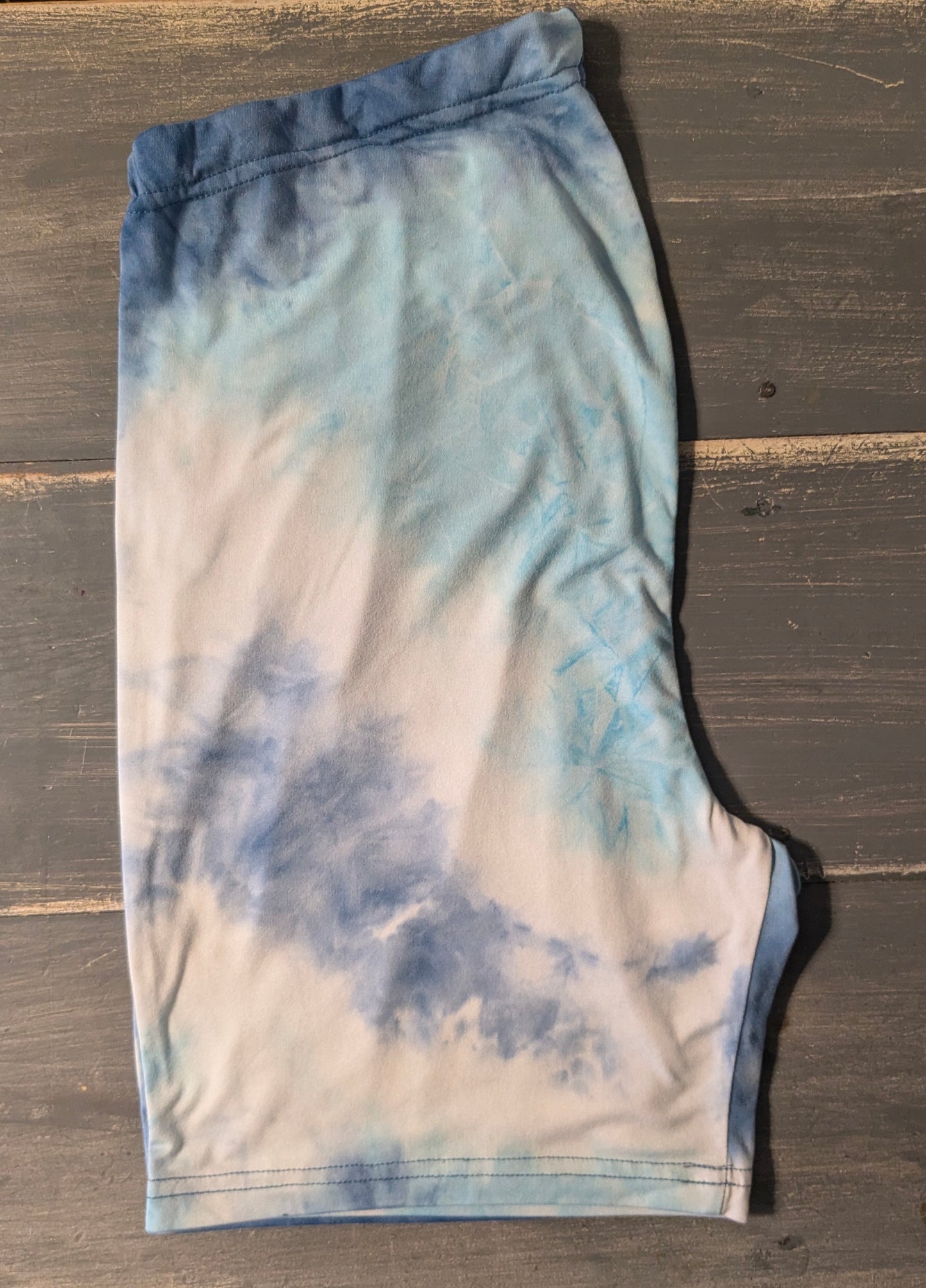 Seamless full panel 6" lounge shorts, Blue tie-dye