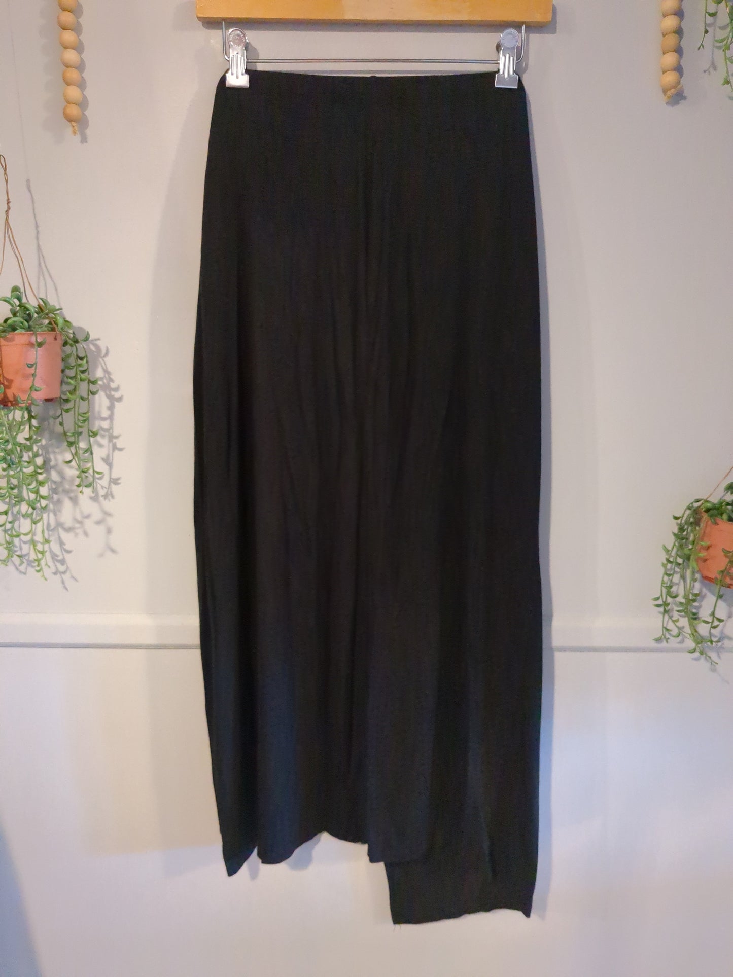 High-waisted front knot slit midi skort, Black