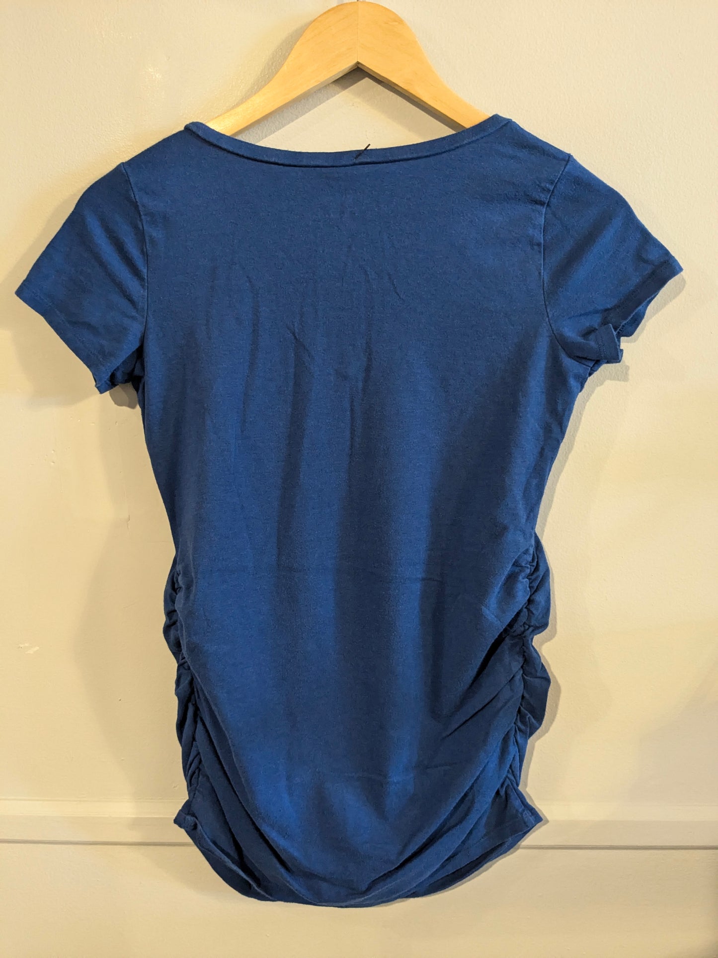 Essential fitted v-neck SS tee, Multi