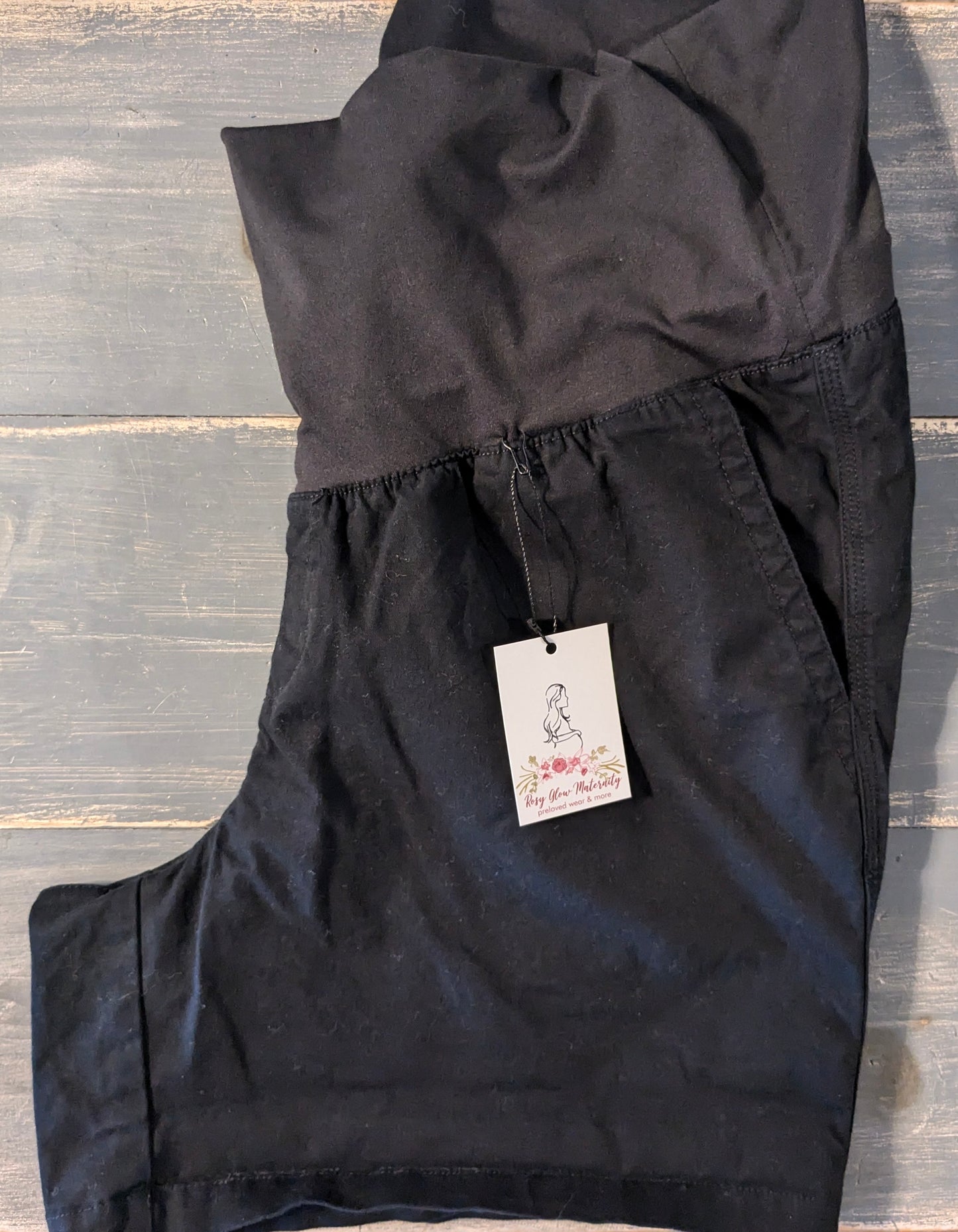 Mid panel casual 6.5" pocket shorts, Black