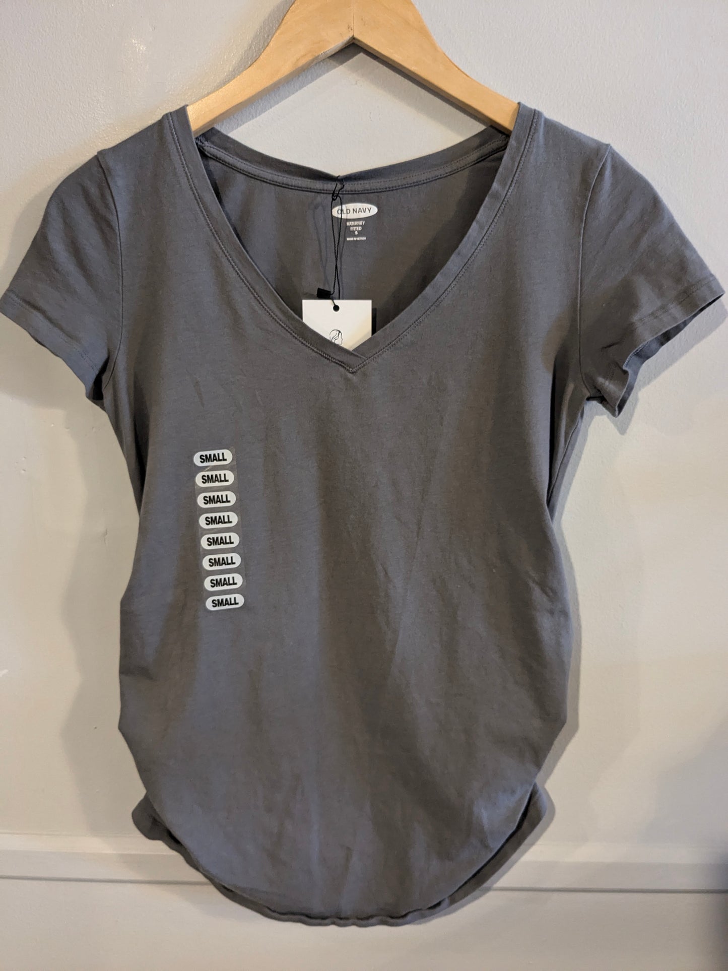 Essential fitted v-neck SS tee, Multi