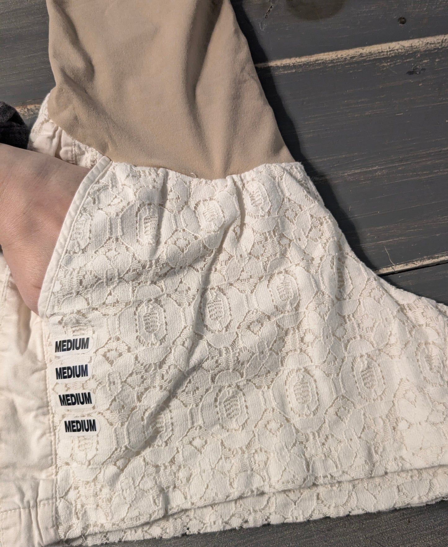 Lace casual full panel 4" shorts w/ pockets, Ivory