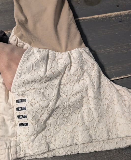 Lace casual full panel 4" shorts w/ pockets, Ivory