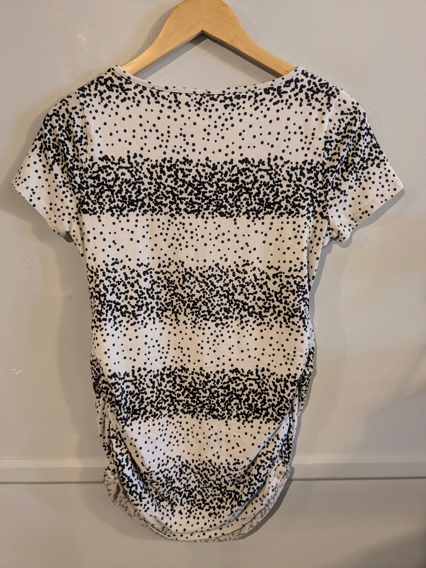 Essential scrunched scoop neck SS tee, White dots