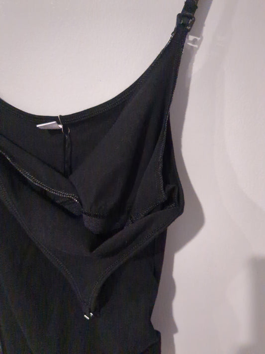 Adjustable clasp strap fitted cami, Black -NF