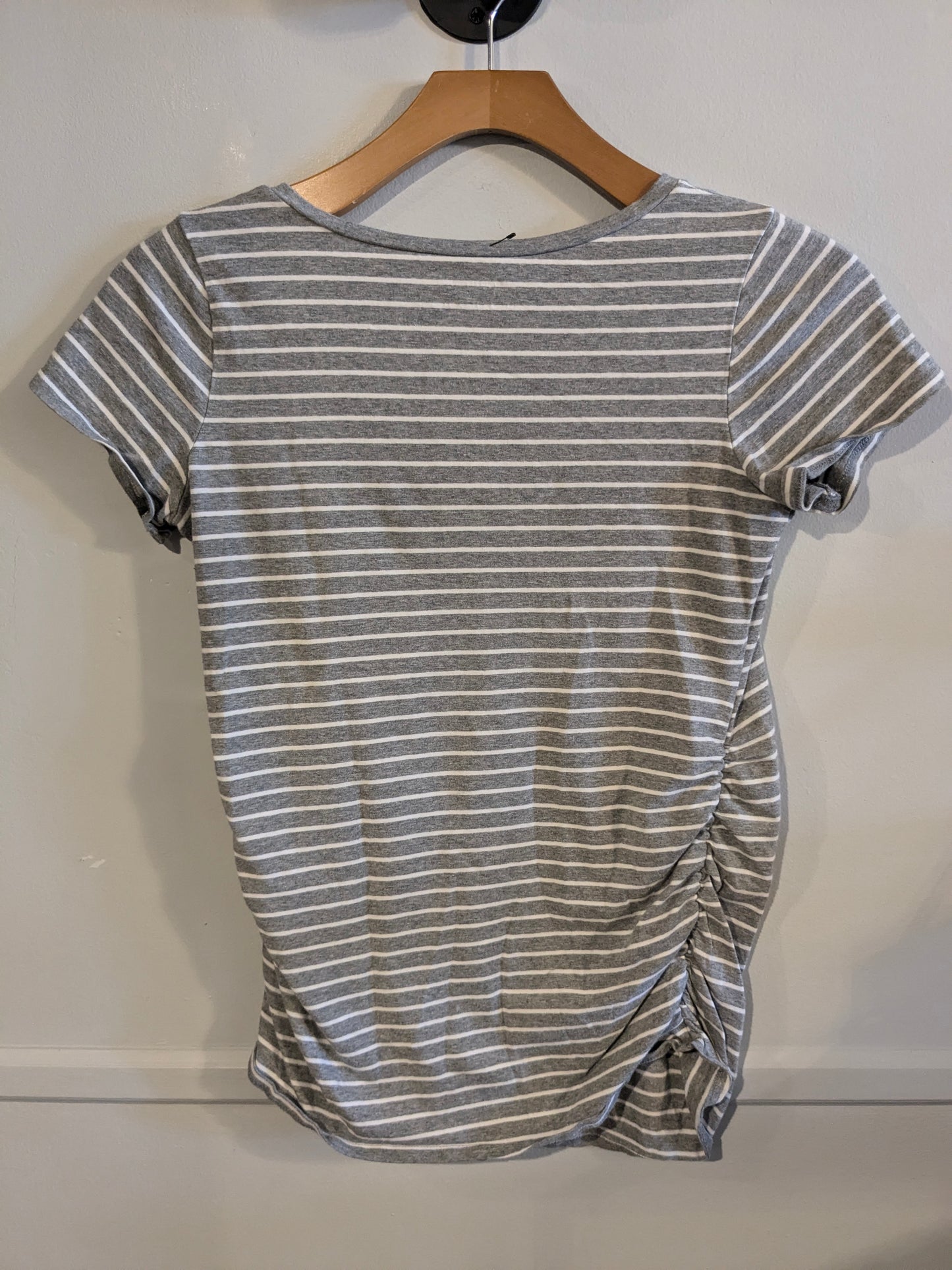 Essential fitted v-neck SS tee, Multi