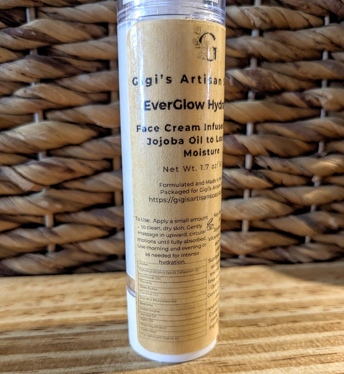 All-natural EverGlow Hydration face cream inf. w/ jojoba oil