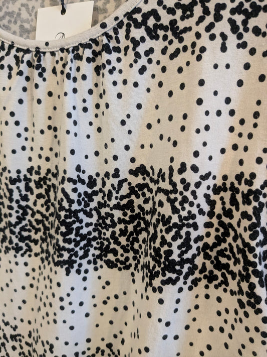 Essential scrunched scoop neck SS tee, White dots