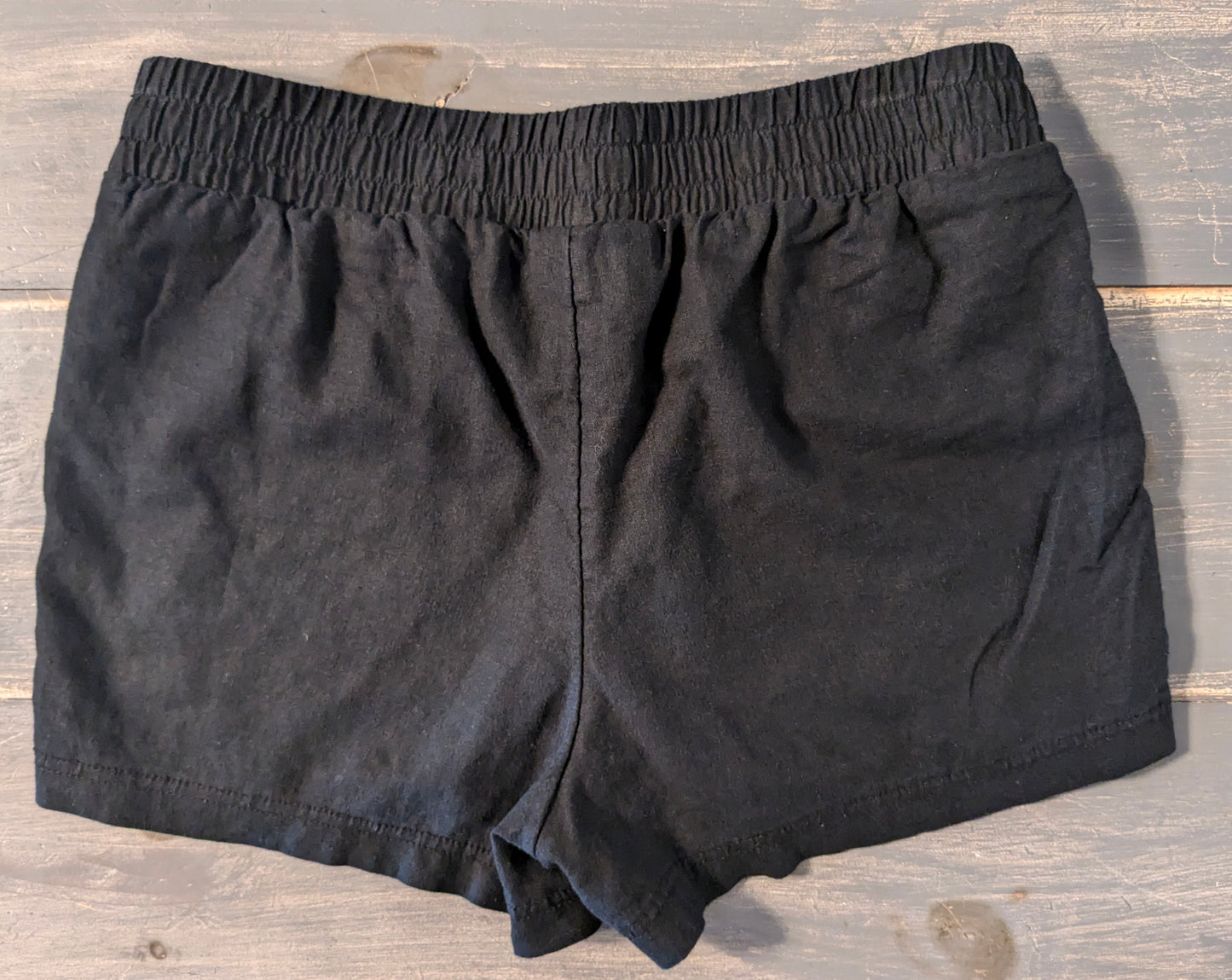 Drawstring under-belly waist 2.5" shorts w/pockets, Black