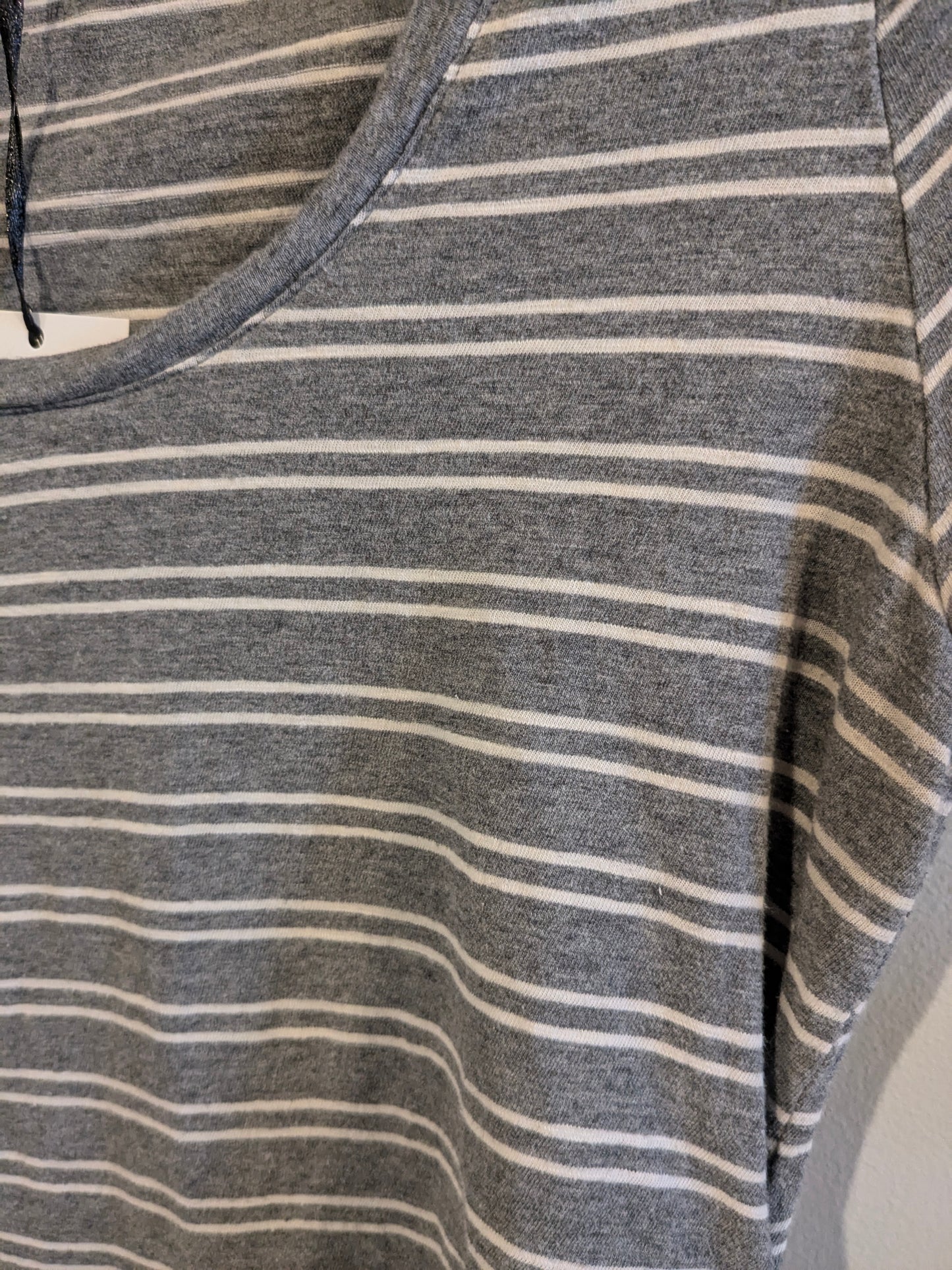 Essential fitted scoop neck SS tee, Multi