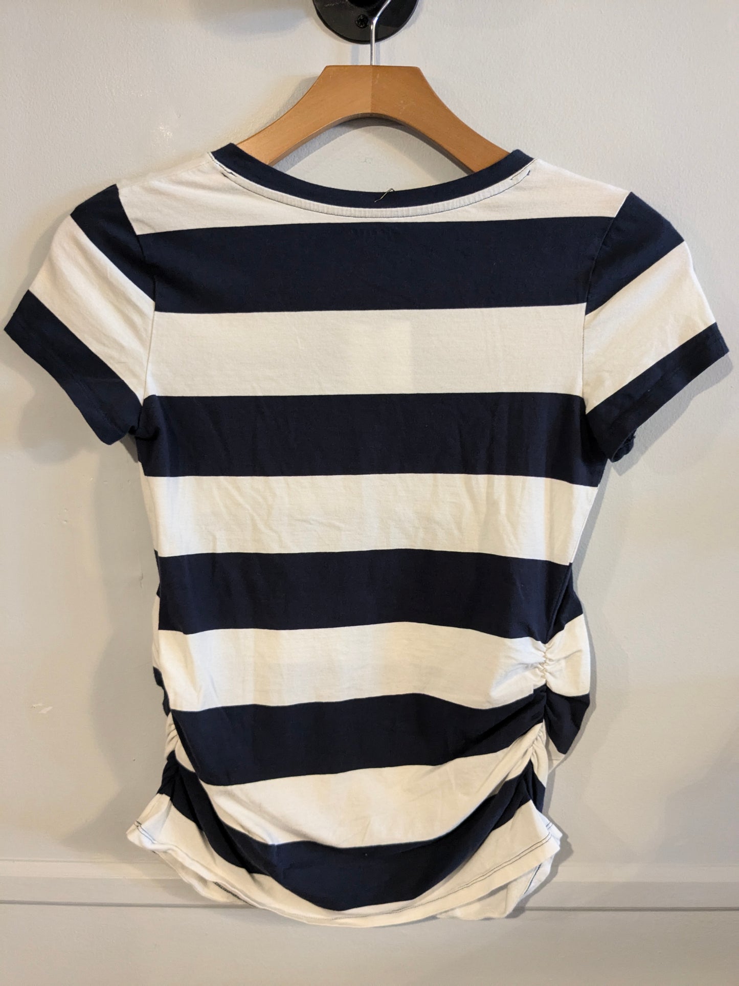 Essential fitted v-neck SS tee, Multi