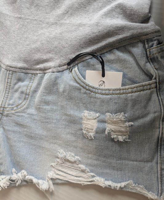 Adjustable full panel 3.5" raw hem denim shorts, Multi wash