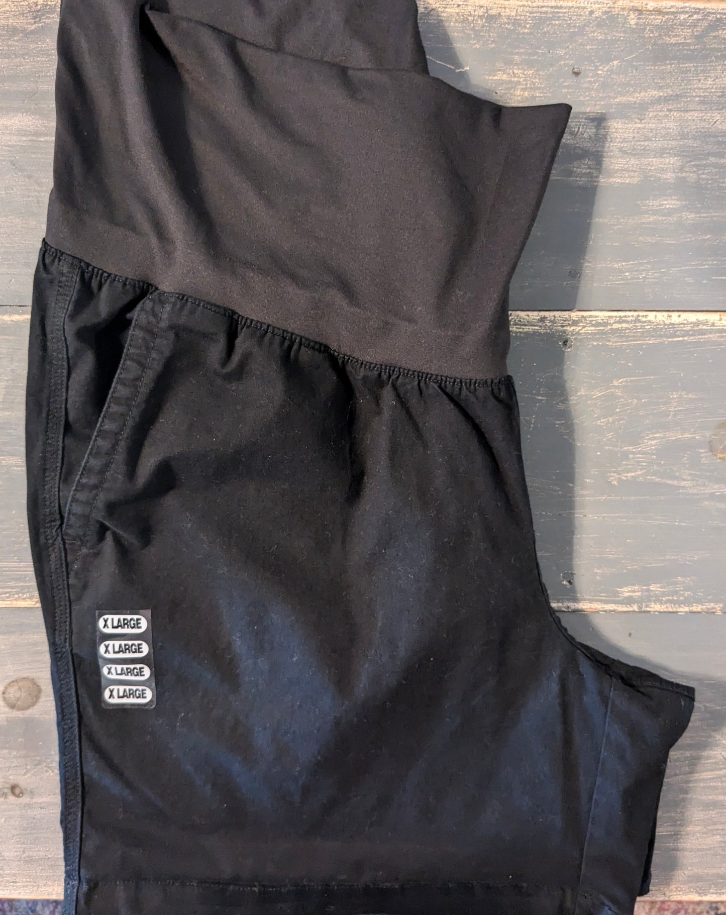 Mid panel casual 6.5" pocket shorts, Black