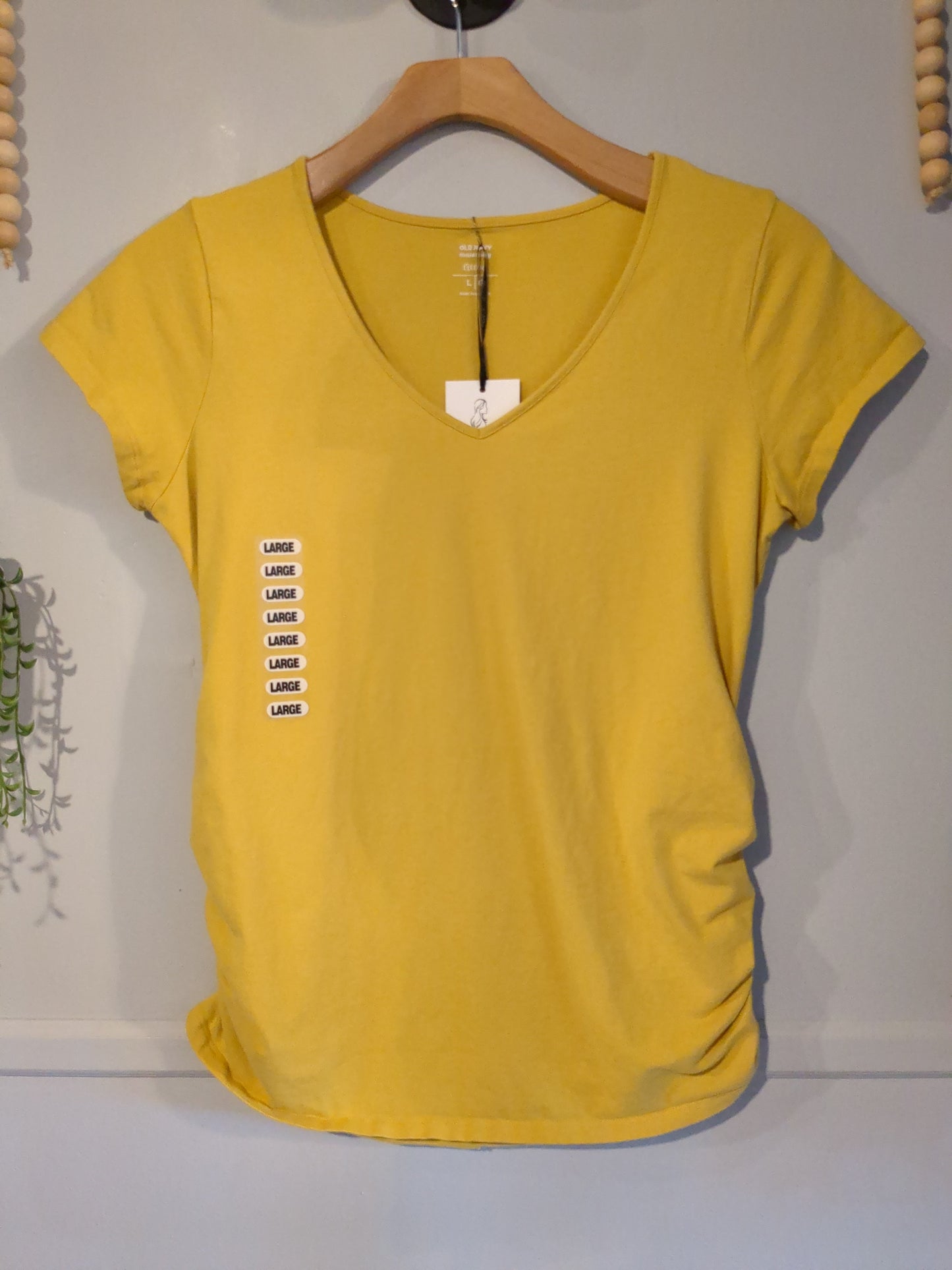 Vintage stye fitted v-neck SS tee, Salmon