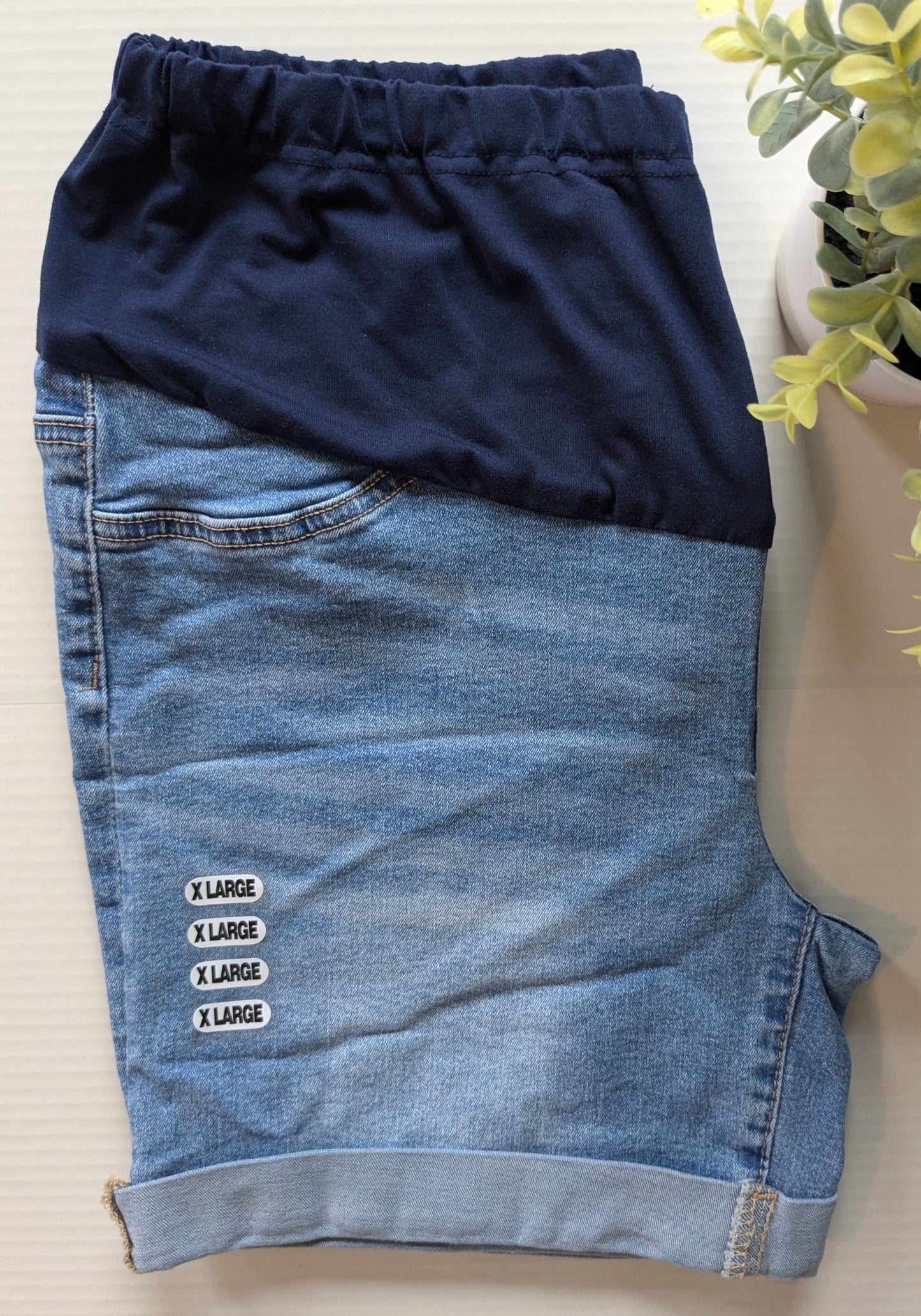 Full panel 5" cuffed denim shorts, Medium wash