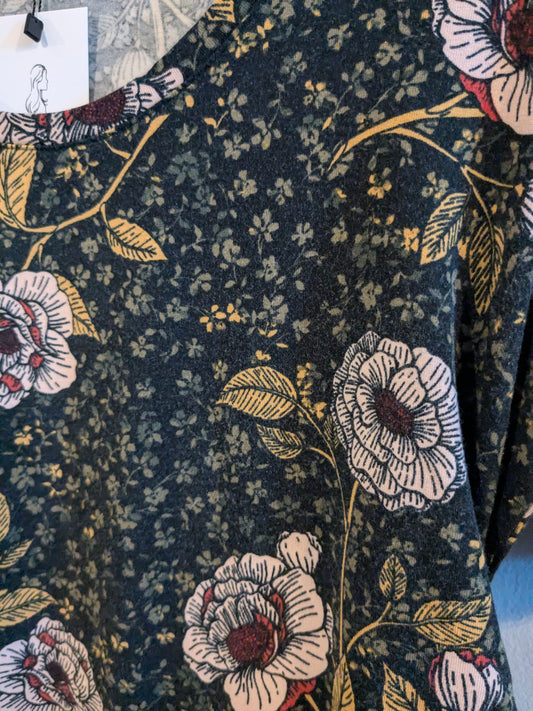 Essential fitted scoop neck SS tee, Multi