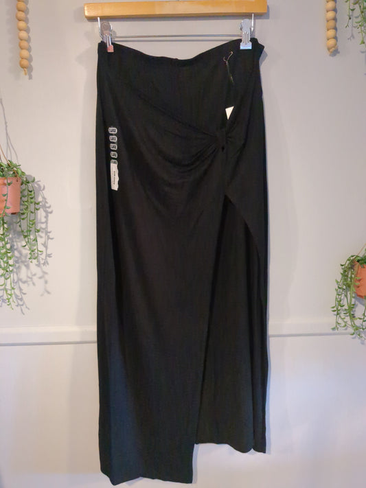 High-waisted front knot slit midi skort, Black