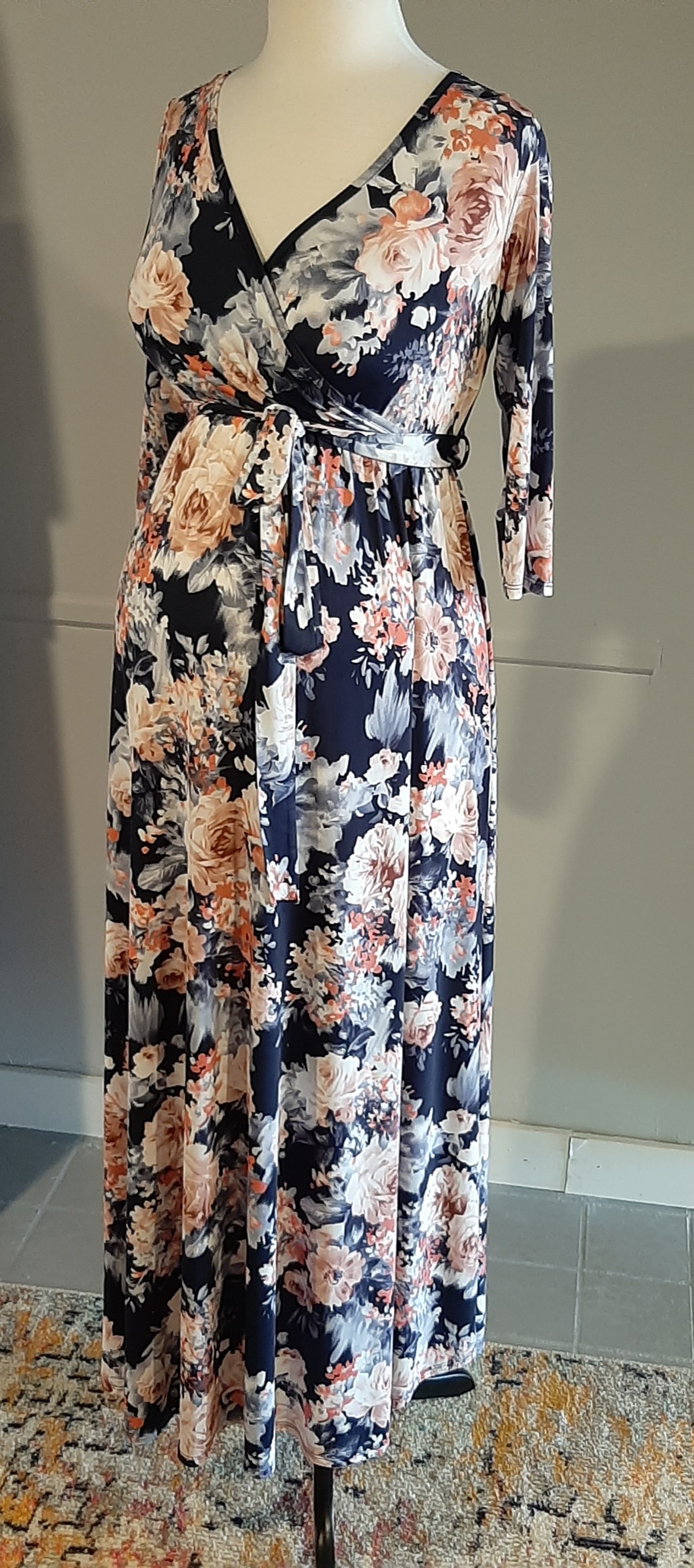 Bright Blooms in Navy