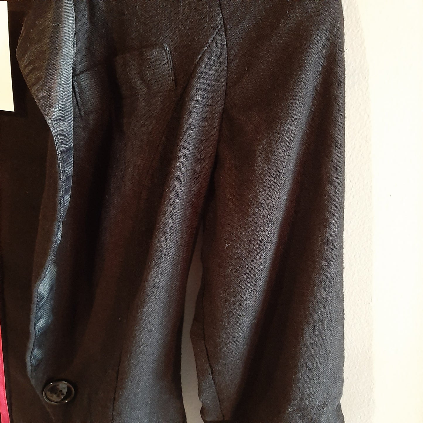 Fitted cinched sleeve linen jacket, Black