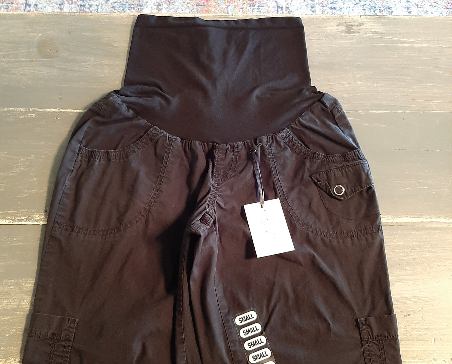 Full panel 28" capris cargo pants, Multi