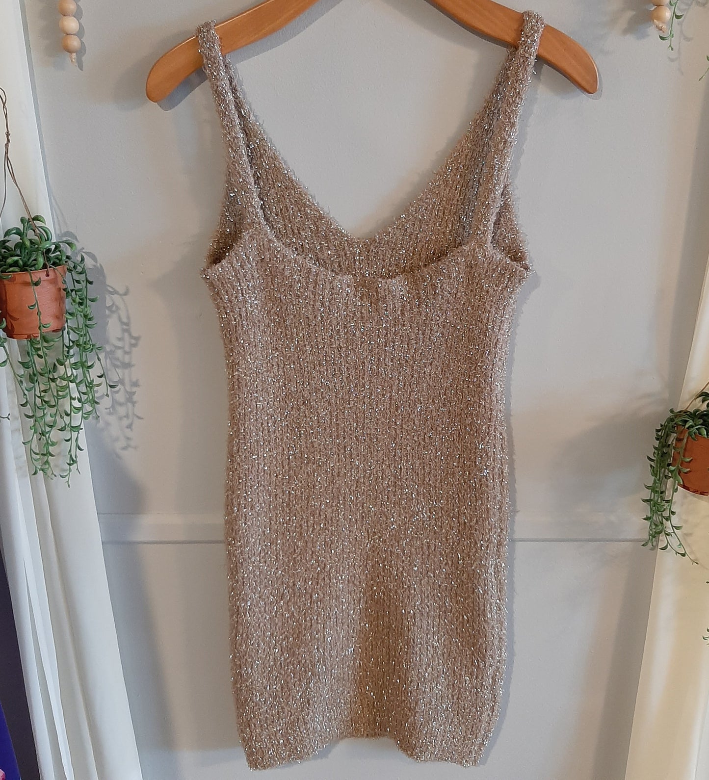 Retro glam fitted mini dress, Gold