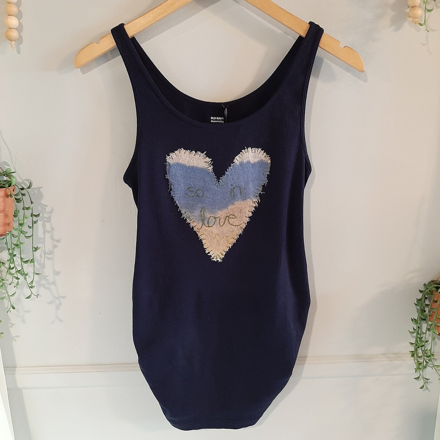 'So in love' embroidered essential tank, Navy