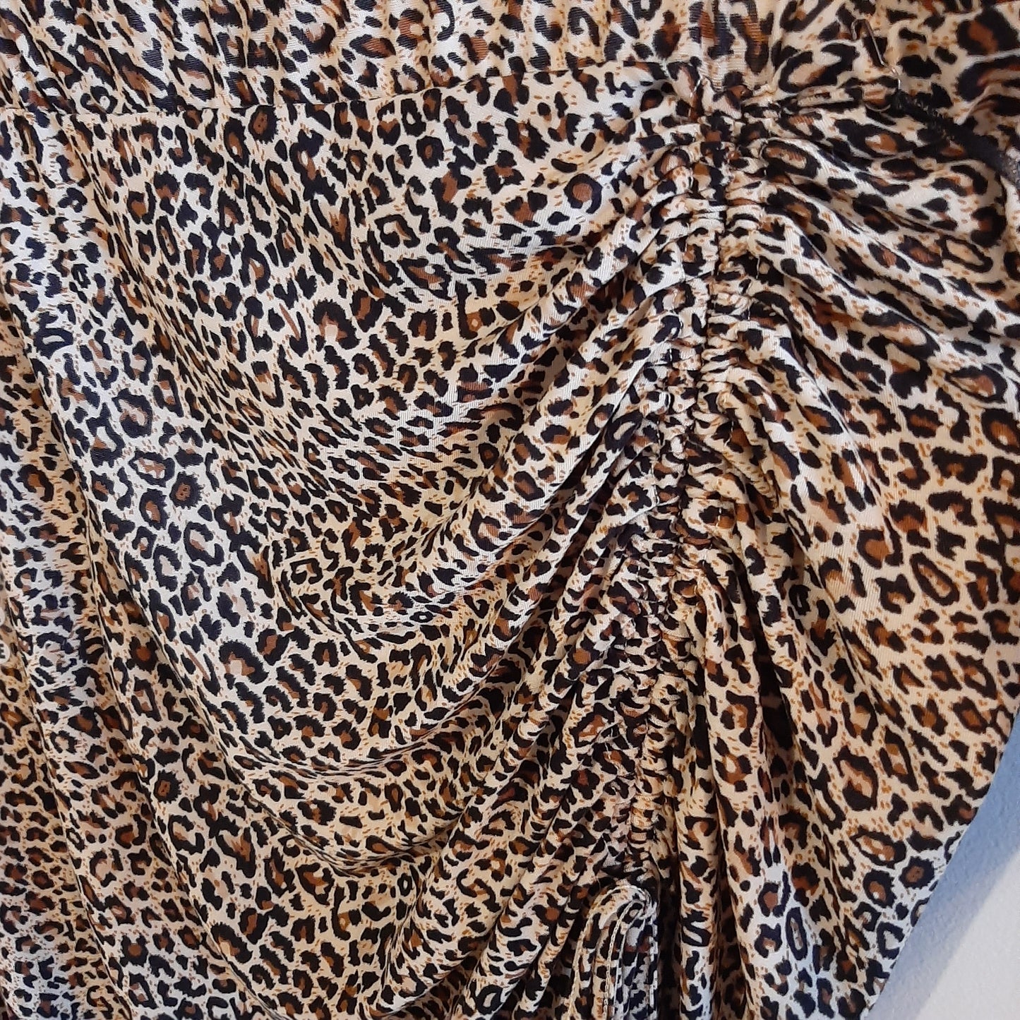 High-waisted side cinched midi skirt, Leopard