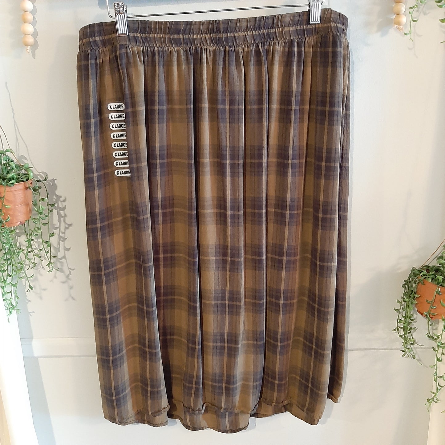 Pleated high-waisted plaid midi skirt, Olive