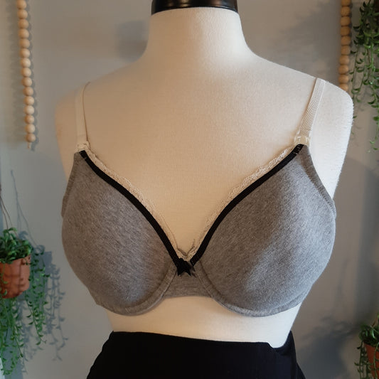 Clasp strap nursing underwire bra, Grey