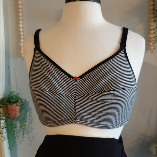 Clasp strap unlined nursing bralette, Multi