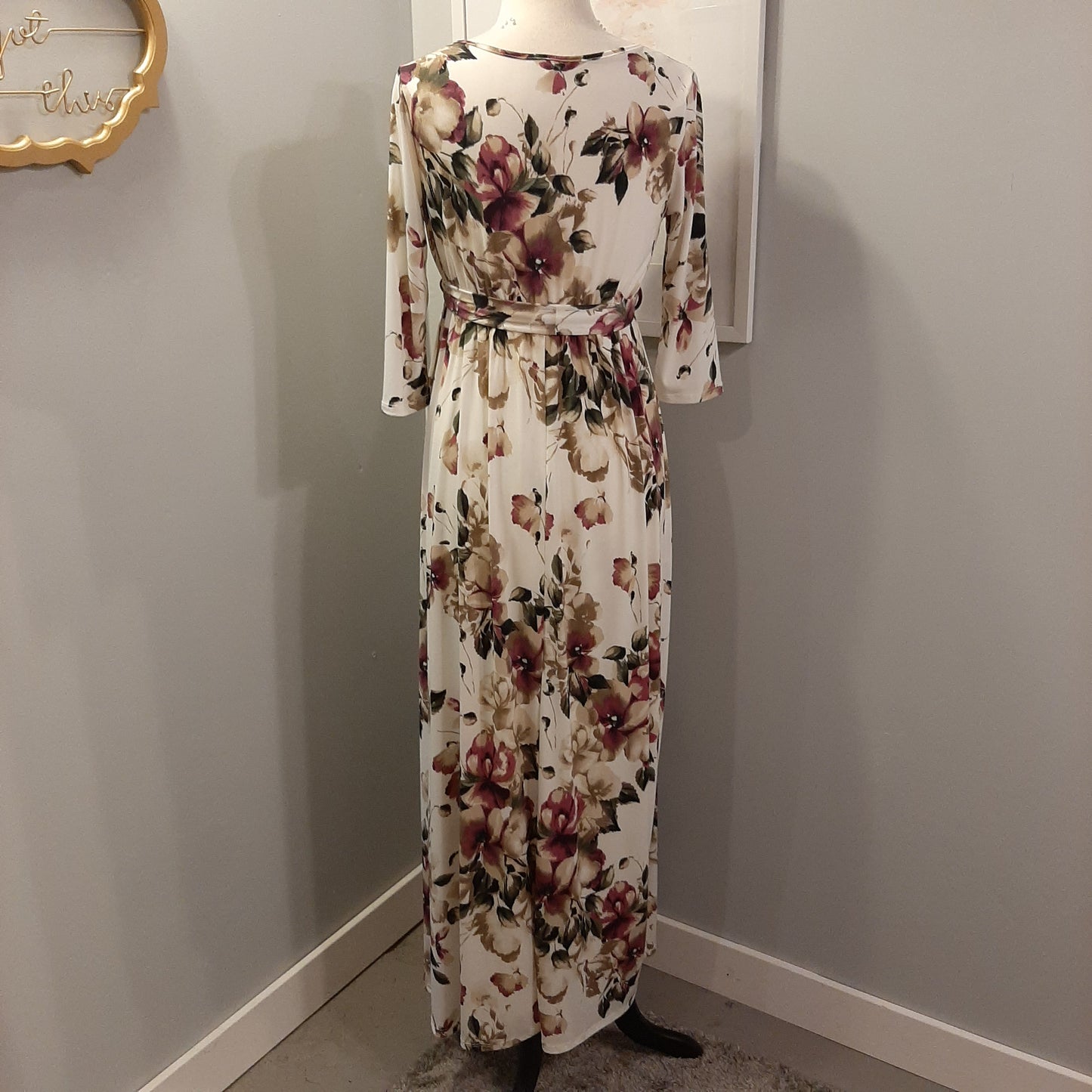 Mossy Blush Blooms in Ivory
