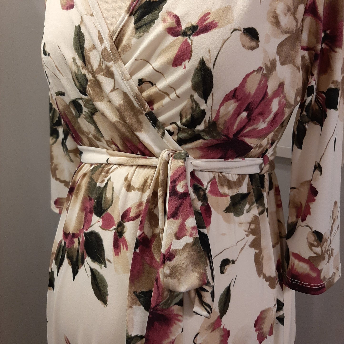 Mossy Blush Blooms in Ivory