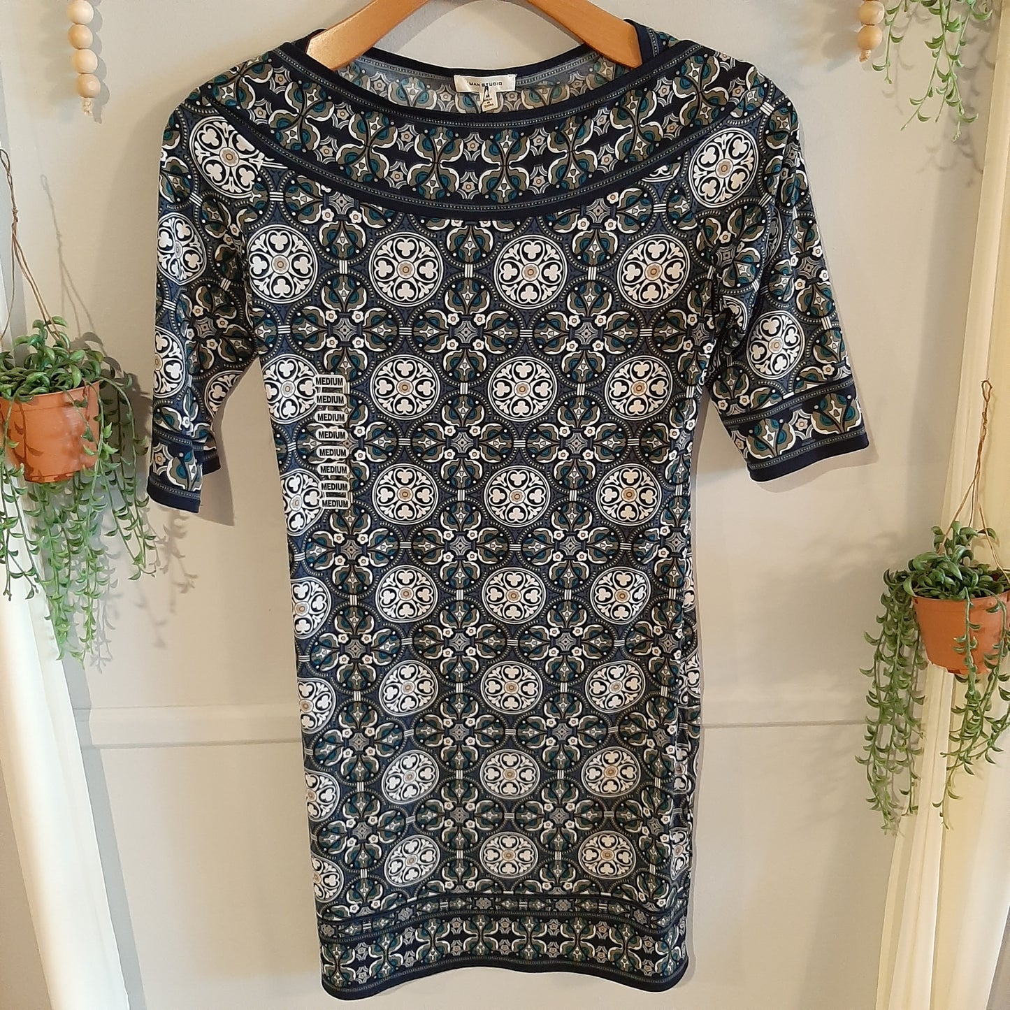 Flowy shift style mini dress, Blue green circles