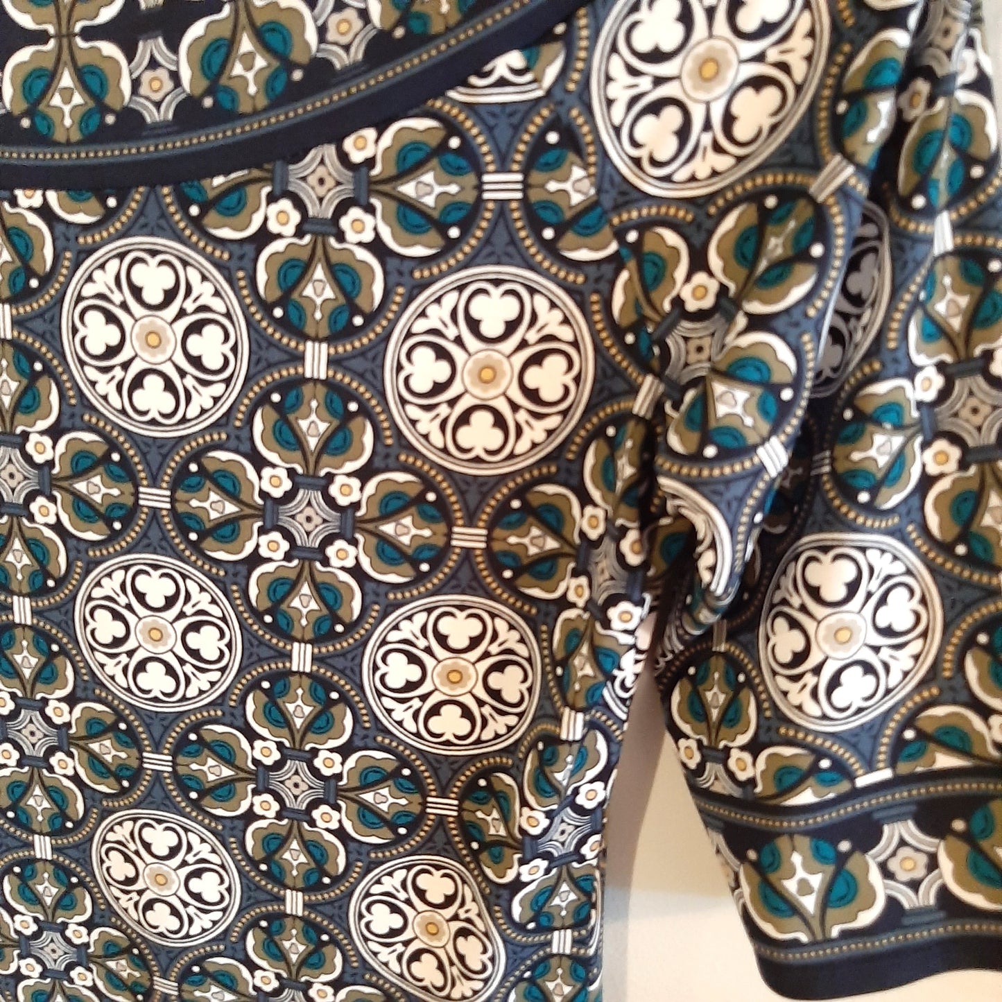 Flowy shift style mini dress, Blue green circles