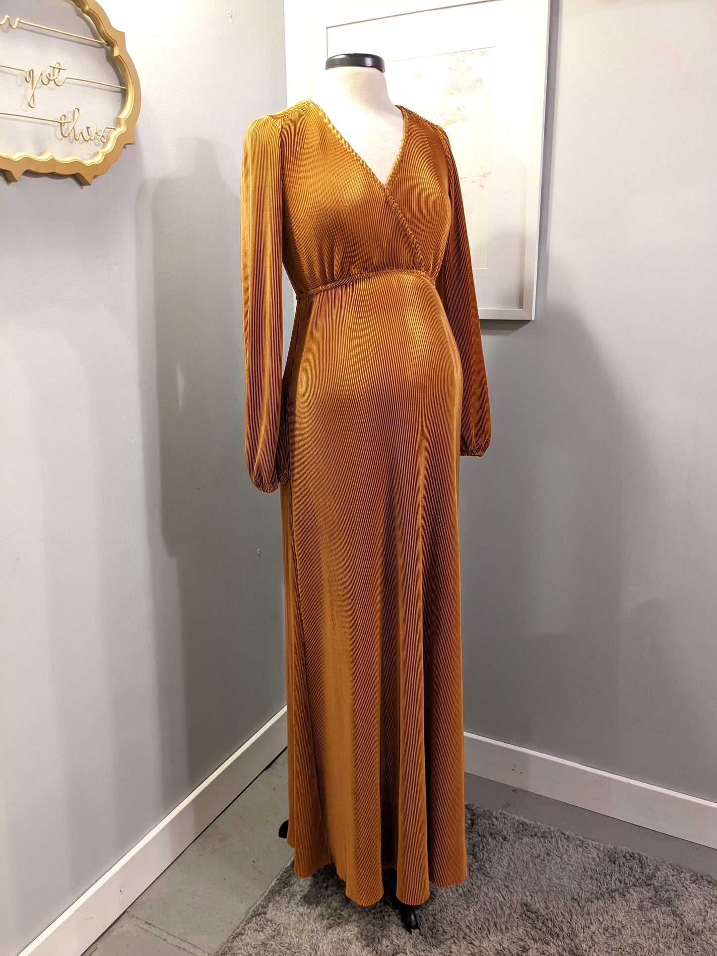 Glowing Pleats in Gold