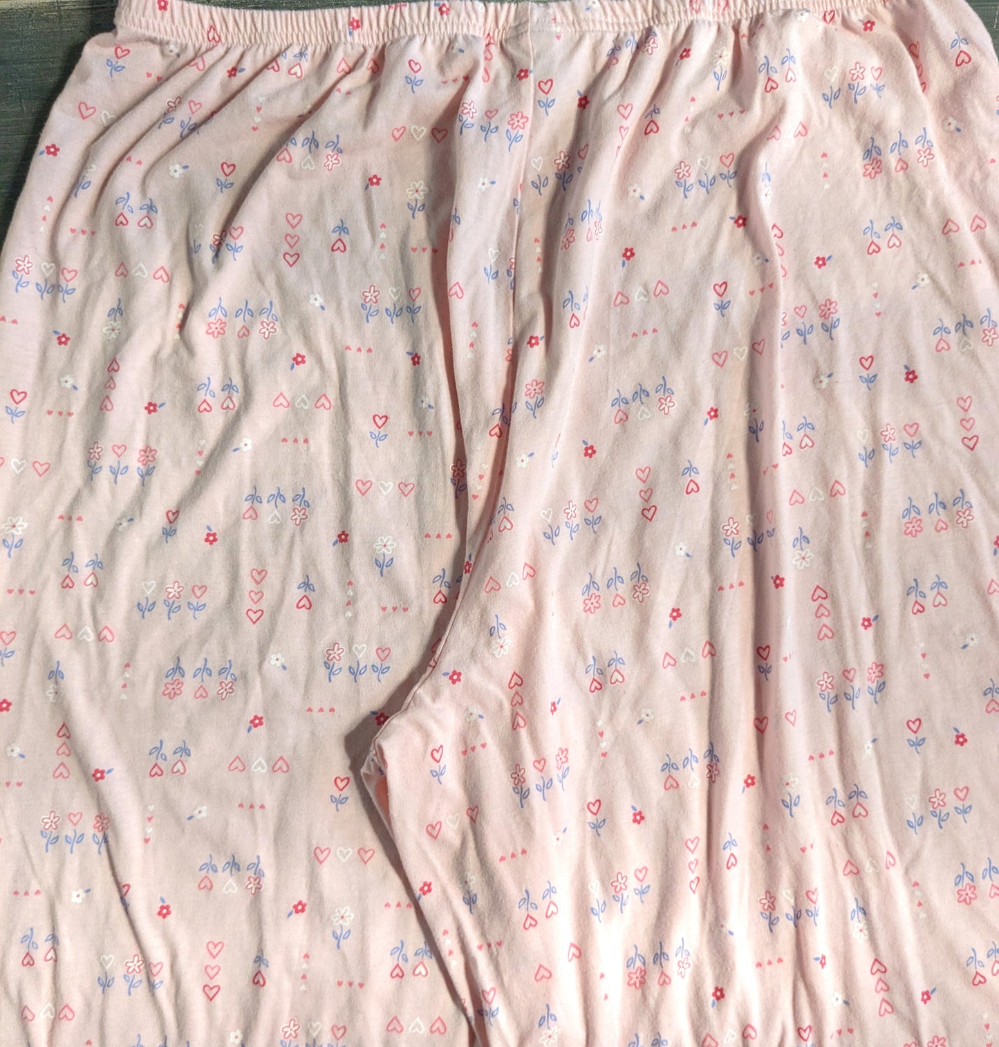 Elastic under-belly 27" lounge pants, Pink hearts