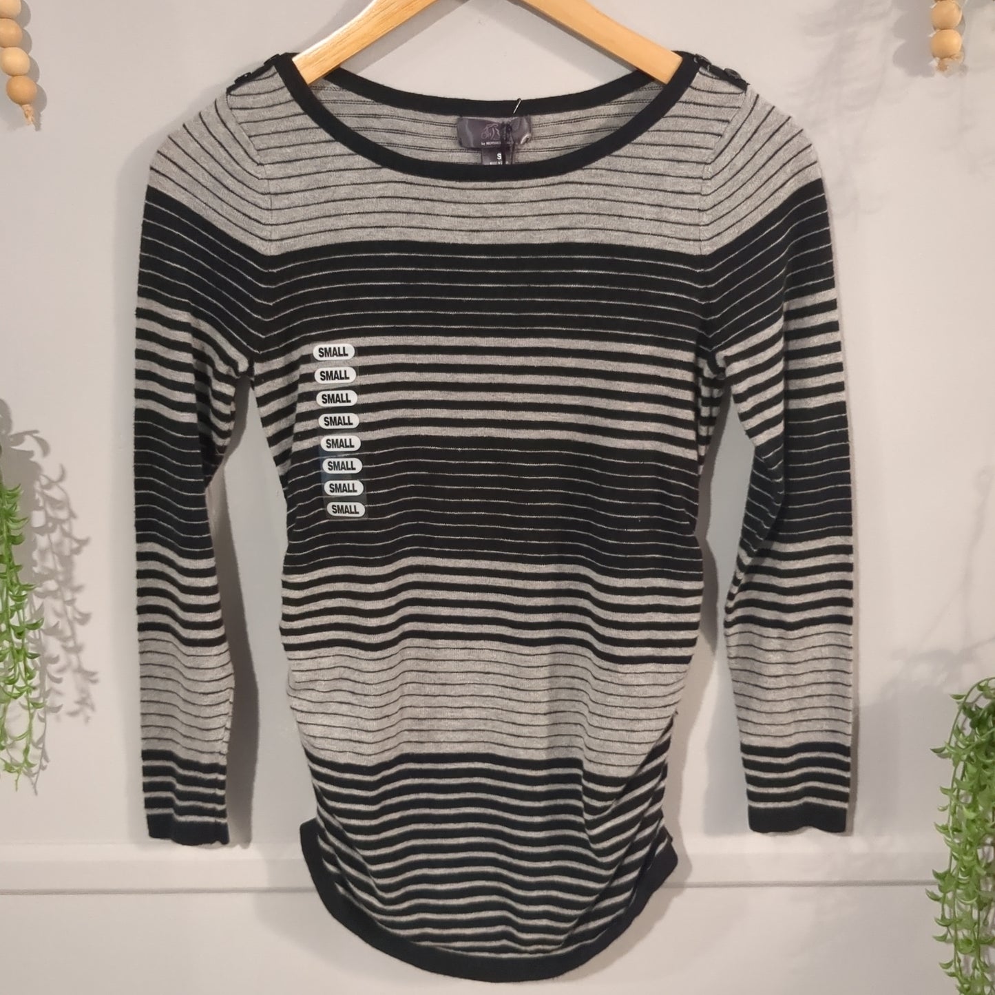 Classic fitted lightweight LS sweater, Grey stripes