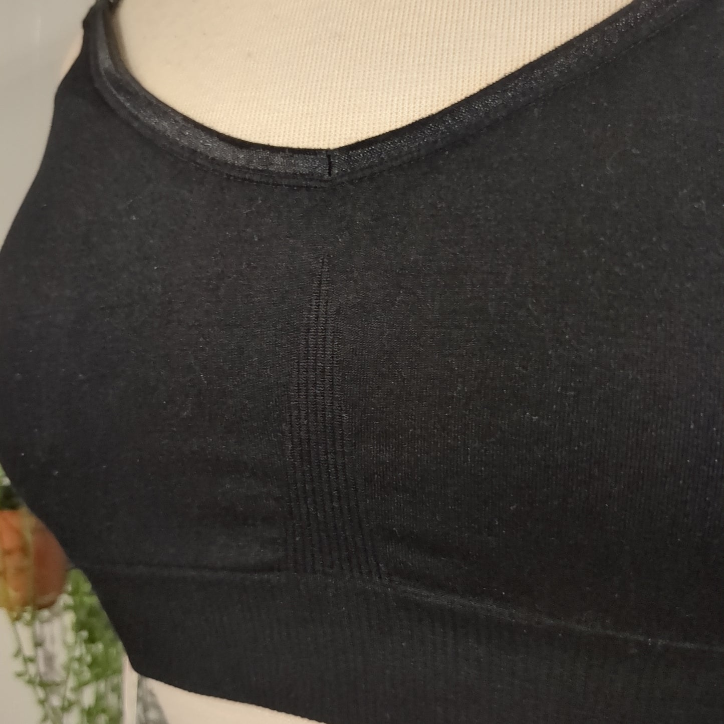 Clasp strap lightly lined stretchy nursing bra, Black