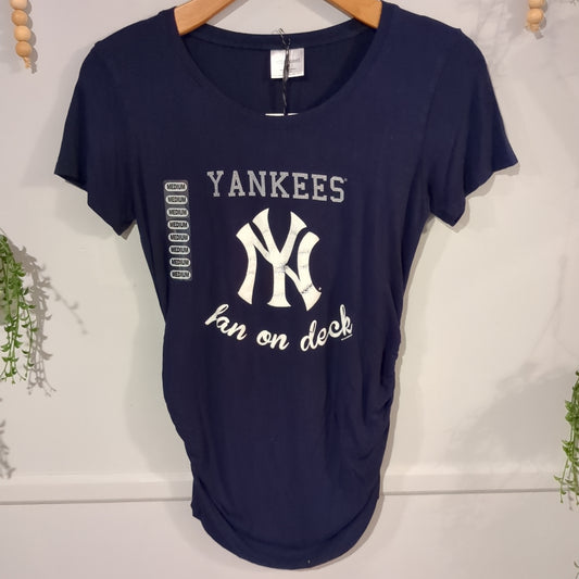 'Yankees fan on deck' graphic SS tee, Navy