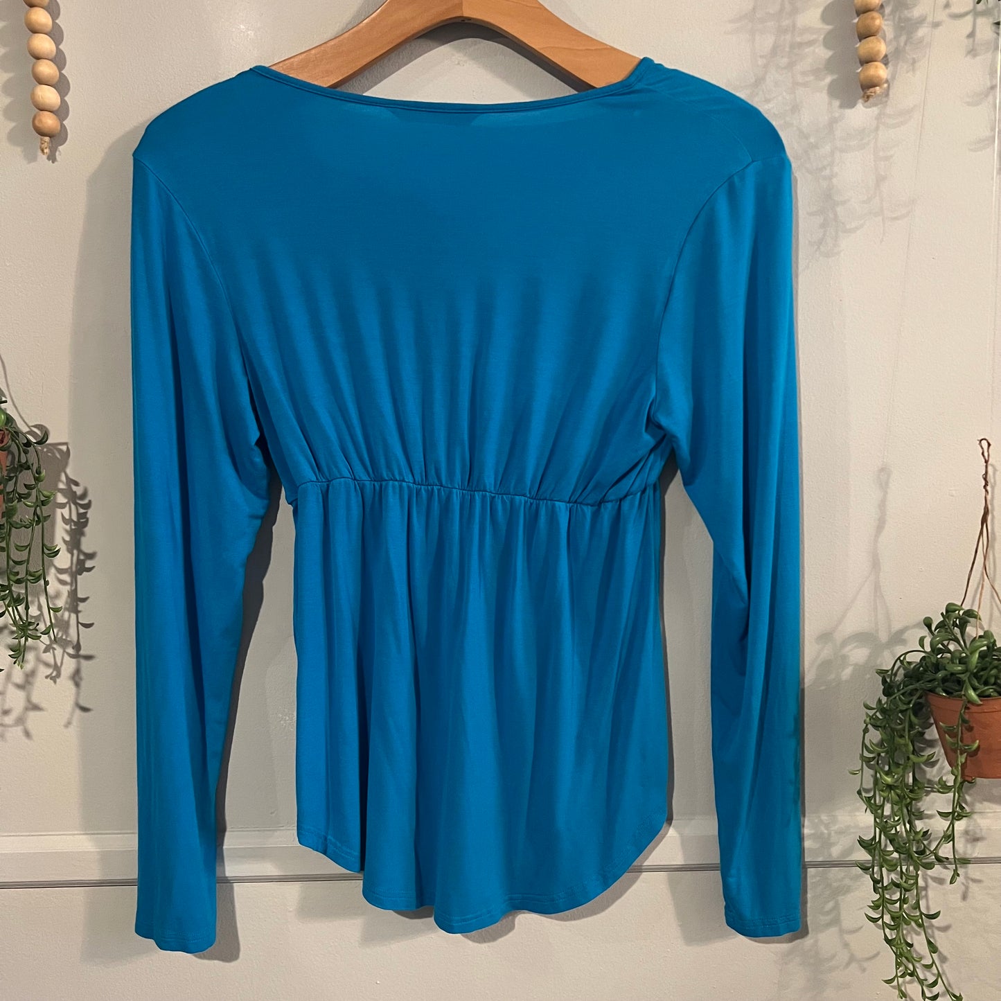 Cinched waist v-neck LS top, Deep blue -NF