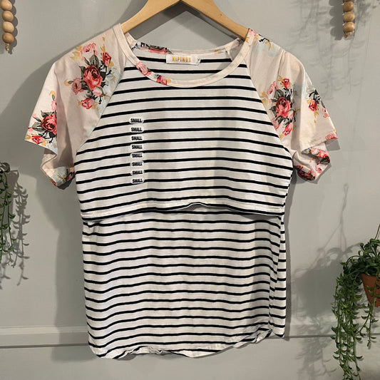 Straight panel floral accent SS tee, White stripes -NF