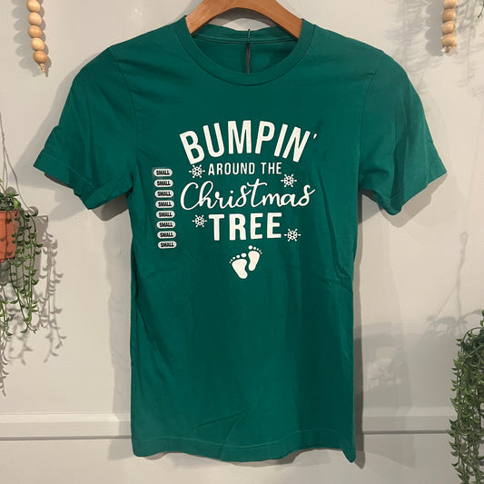'Bumpin' around the Christmas tree' SS graphic tee, Green