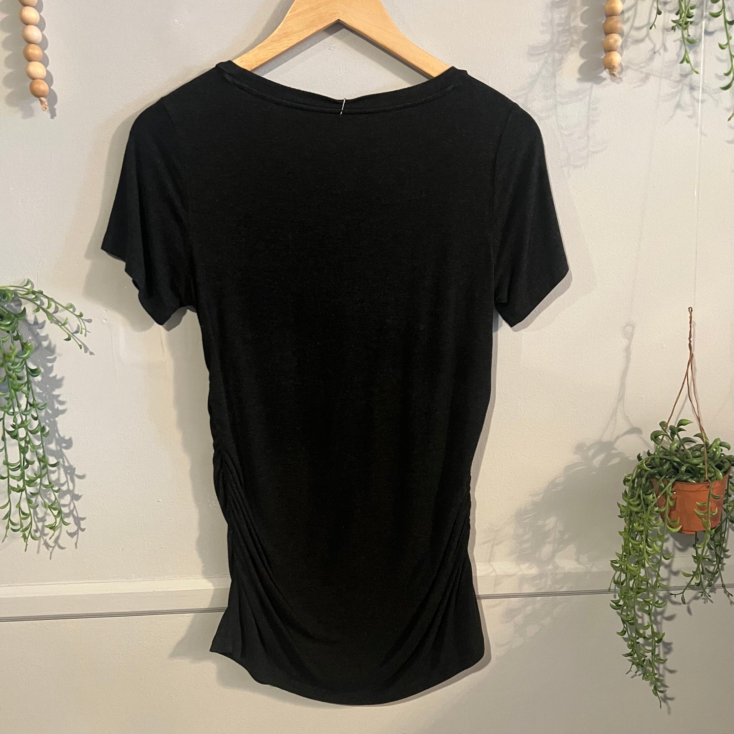 Essential fitted round neck SS tee, Black